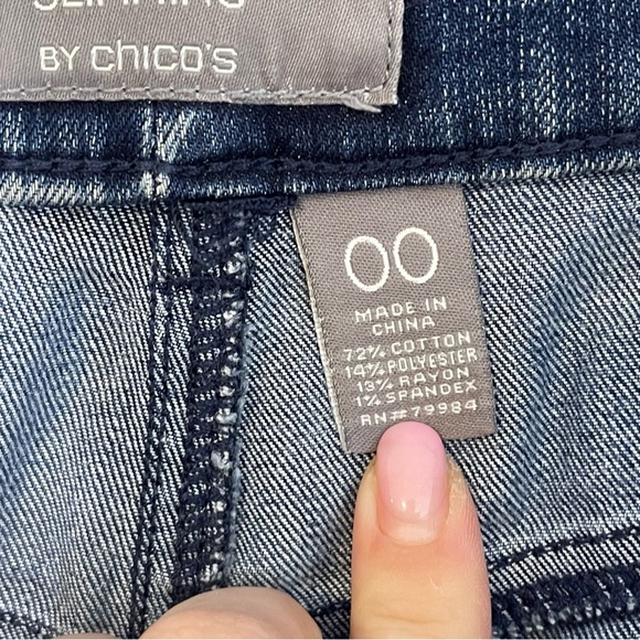 Chico's Women's So Slimming Capris Jeans Size 00 - Picture 10 of 11